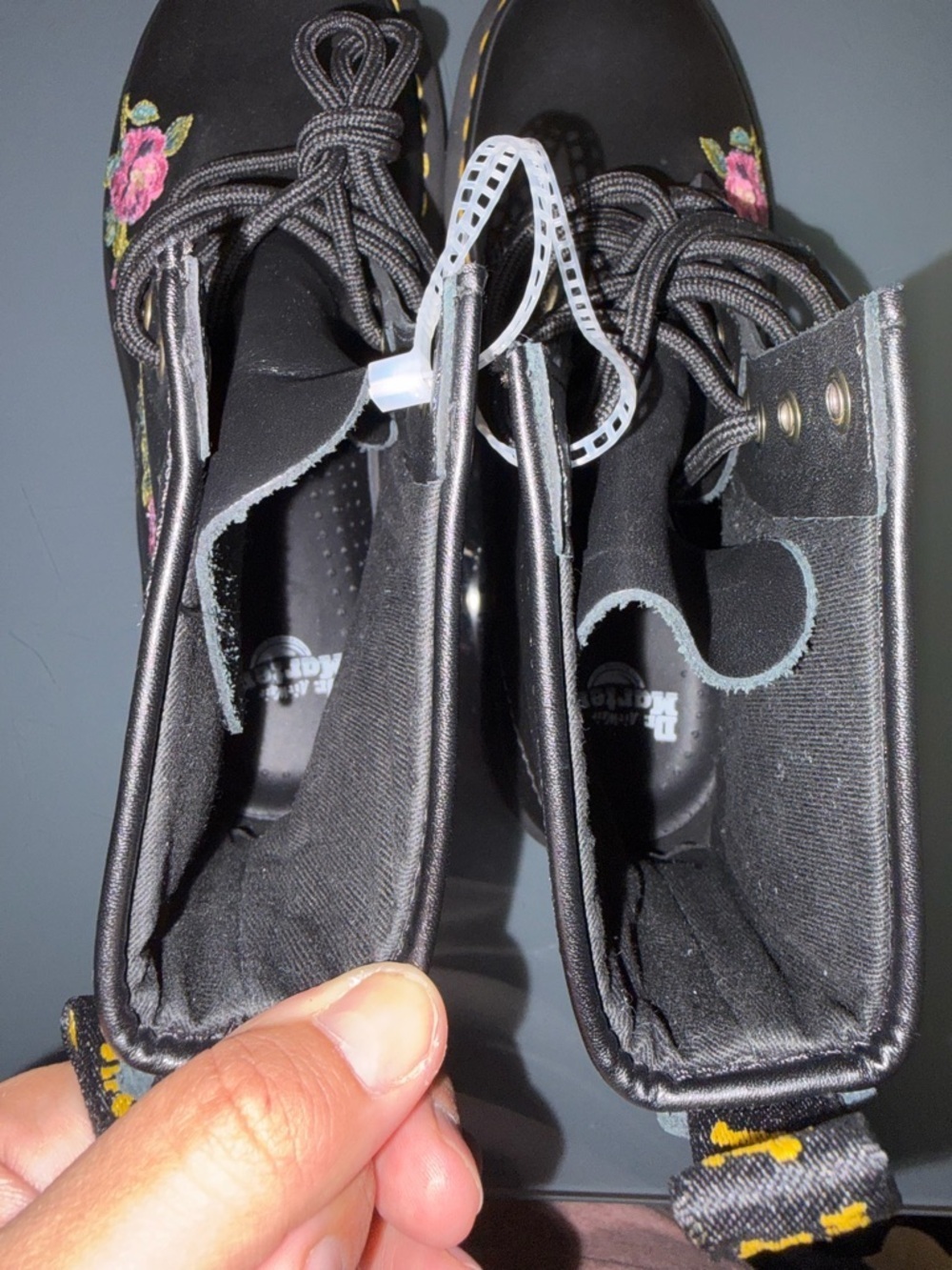Dr. Martens 1460 Vonda 2 embroidered floral boots - Picture 7 of 13